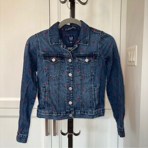 GAP Girls Blue Denim Jean Jacket Red Heart Embroidery Cropped Size XL (12 - 13)